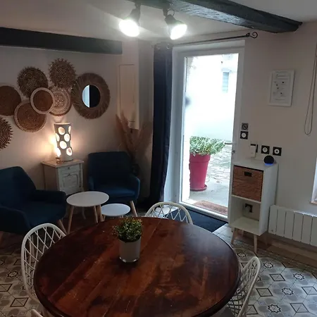Apartman Quai N 10 *